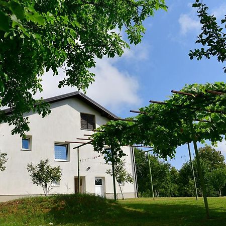 Lora Daire Rakovica Dış mekan fotoğraf